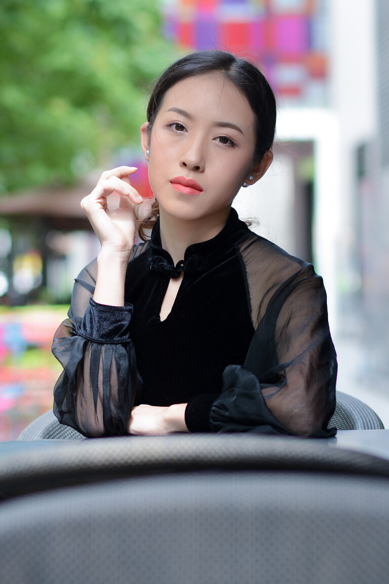 Yang Xiao Yu  european bride