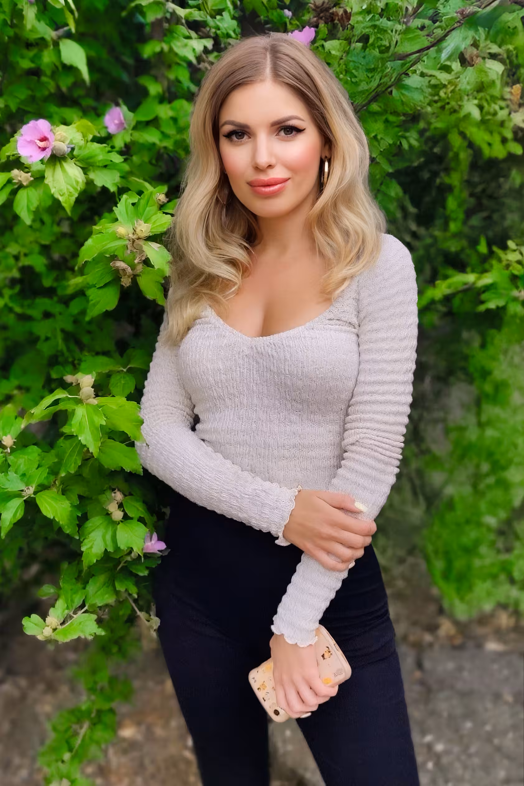 Anna  older ukraine brides