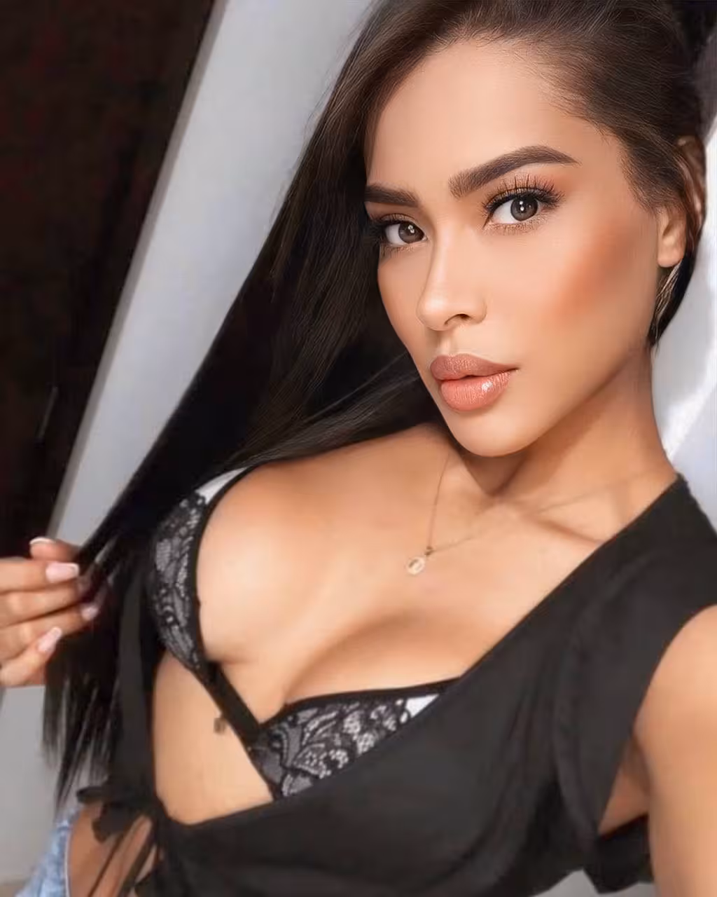 MELISA 33 Medellin Colombia I am genuine and sincere as a future bride