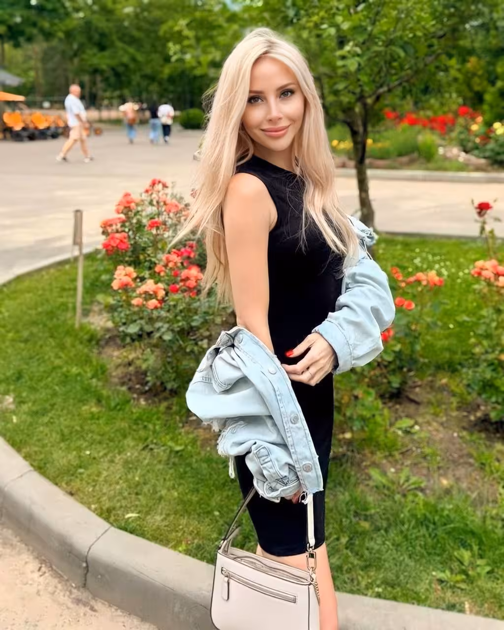 Olena 37 Odesa Ukraine I desire a man who respects me as his bride