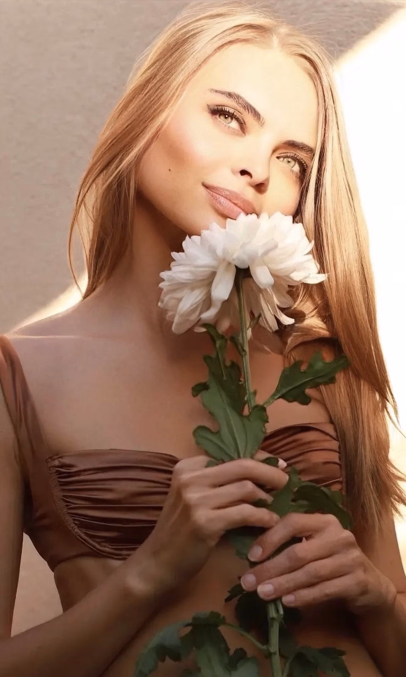Olha 43 Nice France Looking for a man who truly cares to be his bride