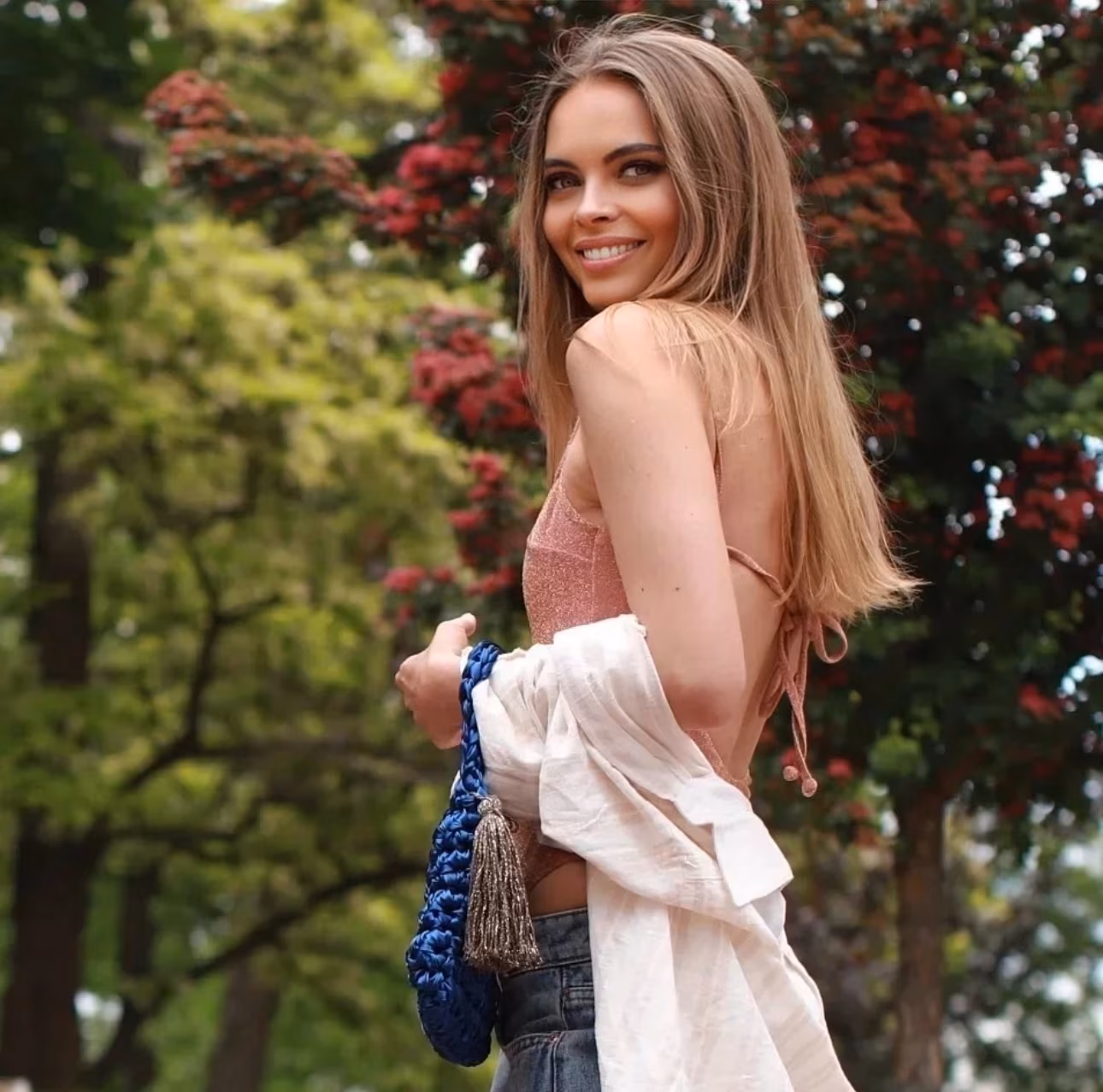 Olha 43 Nice France Looking for a man who truly cares to be his bride