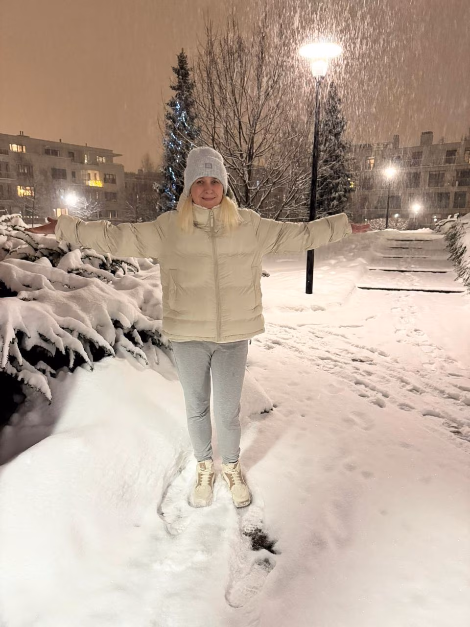Anna 46 Sumy Ukraine Looking for my true companion to be his bride
