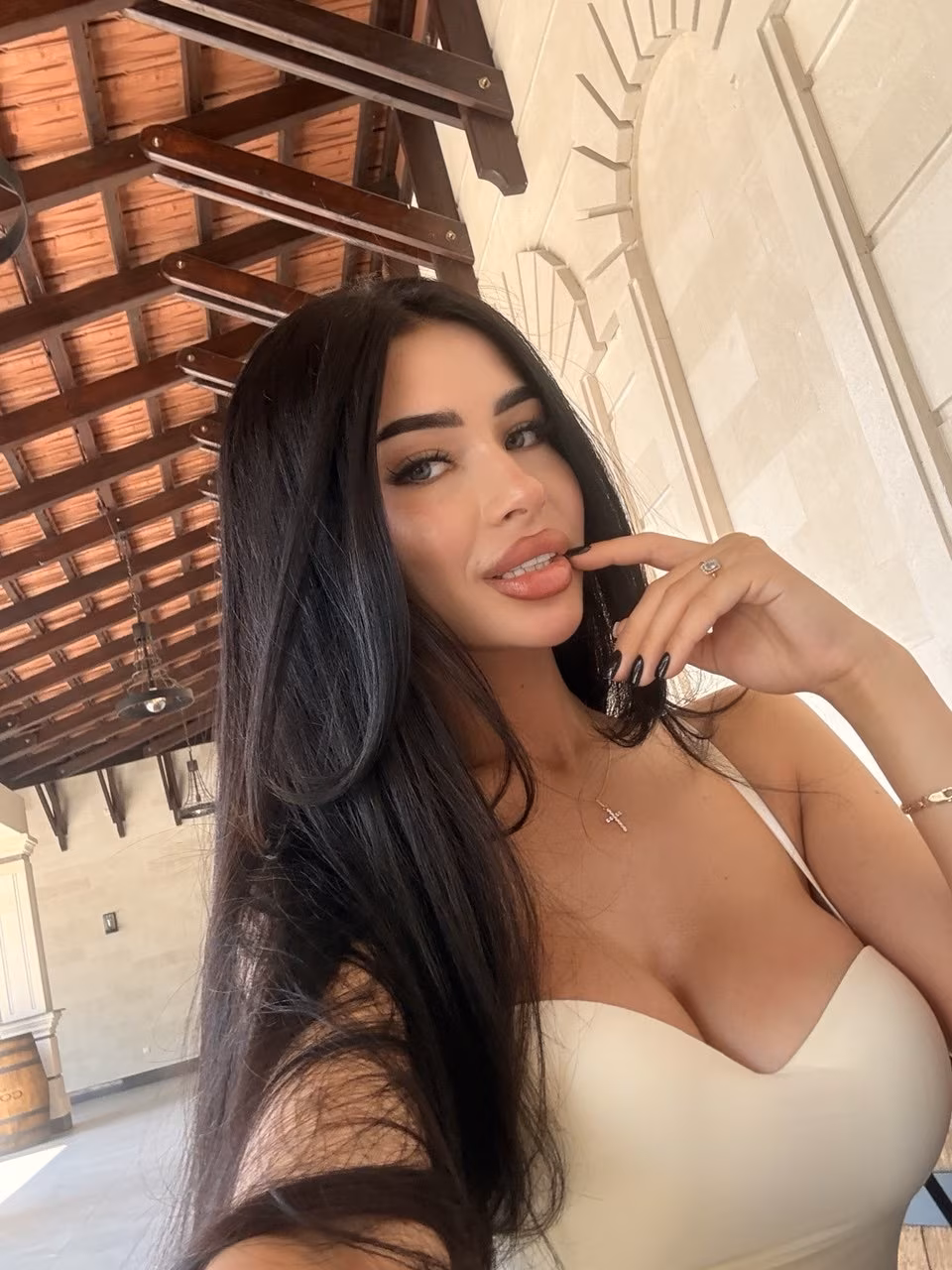 Daniela 24 Bucharest Romania I am ready to be your partner and bride