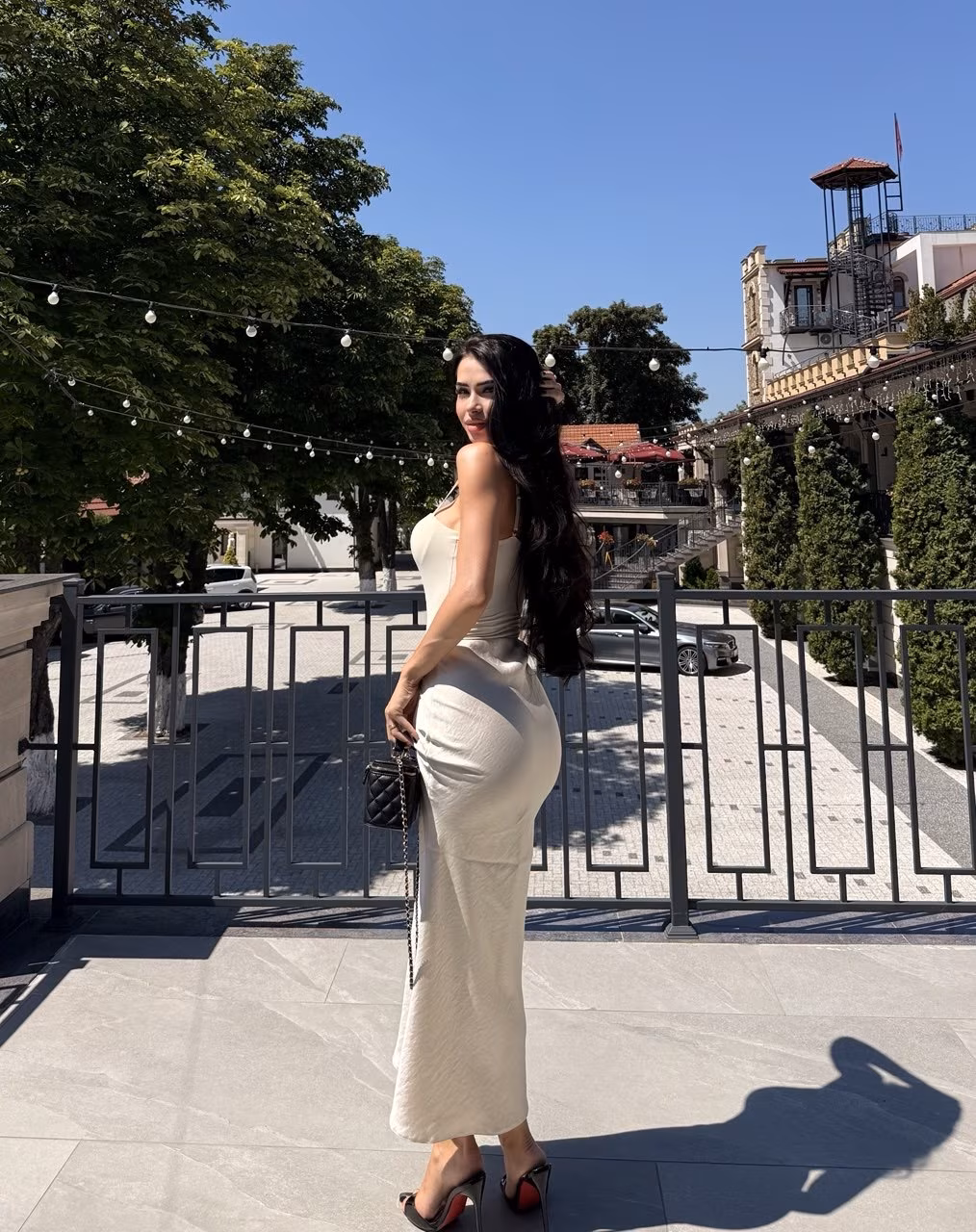Daniela 24 Bucharest Romania I am ready to be your partner and bride