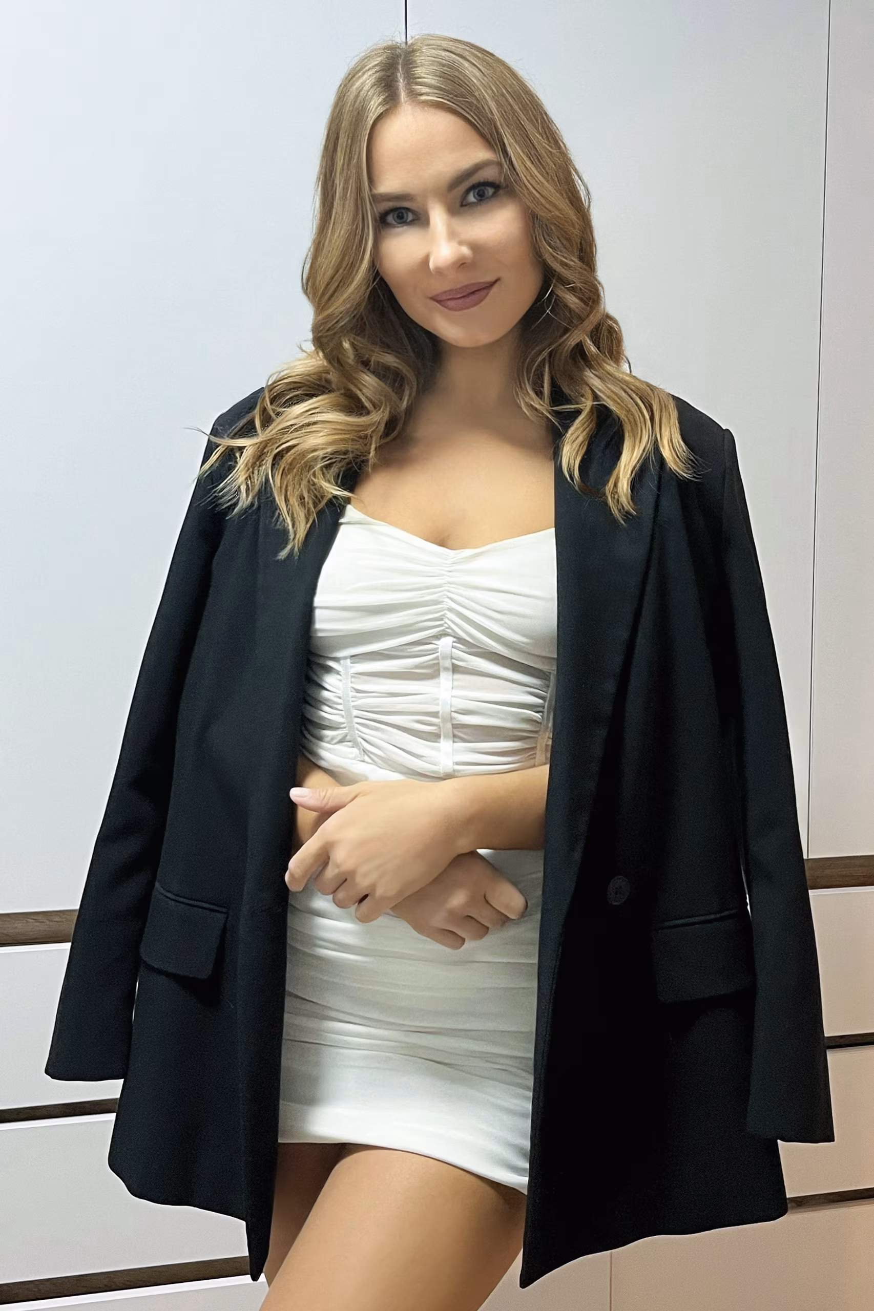 Alina 34 Kyiv  Ukraine I desire a man who respects me as his bride