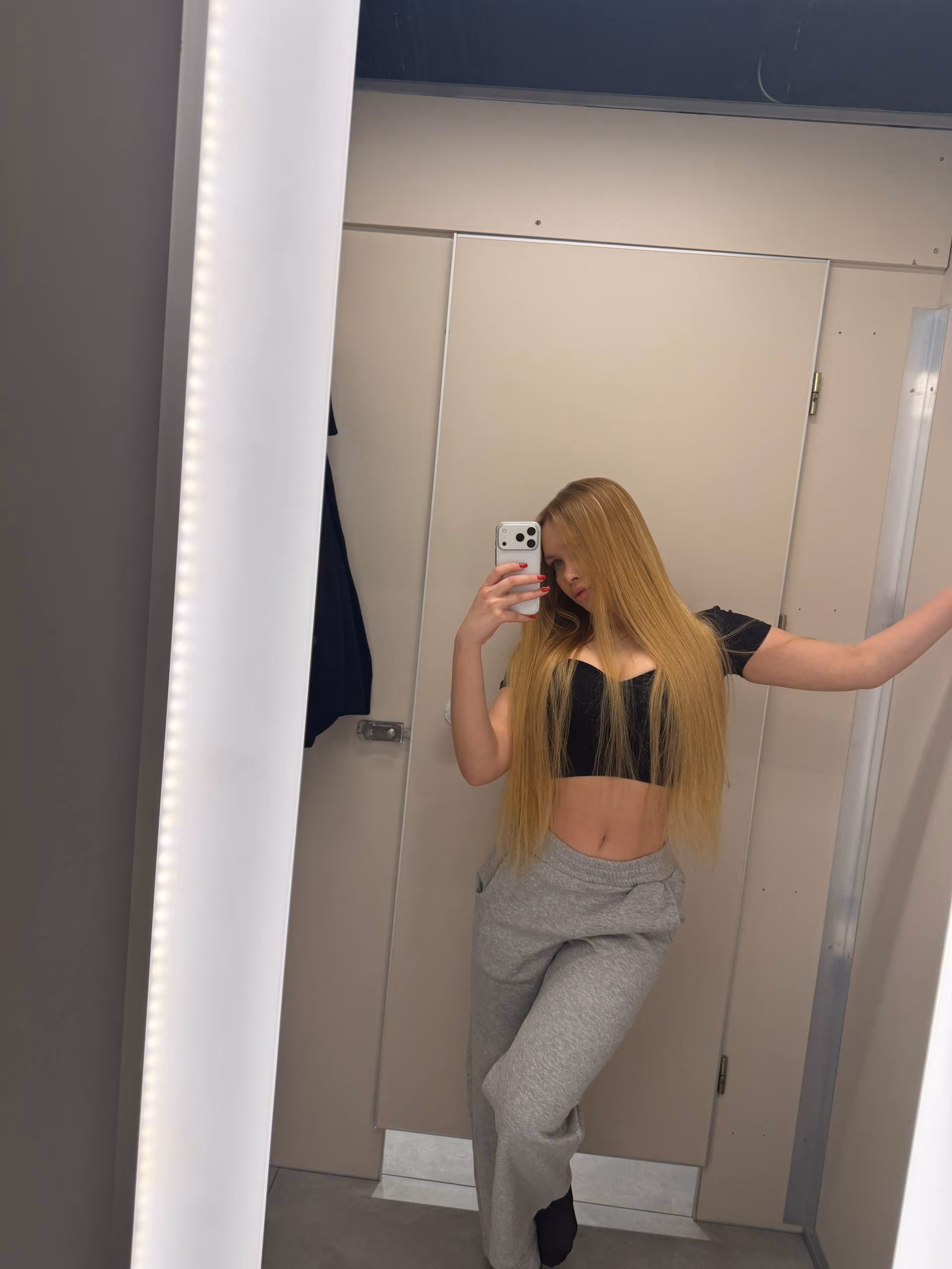 VICTORIA 21 Kirovograd Ukraine Looking for a man who is sincere to be his bride