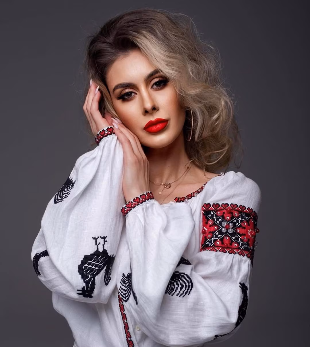 Olena 37 Kyiv Ukraine Ready to create our future together as your bride