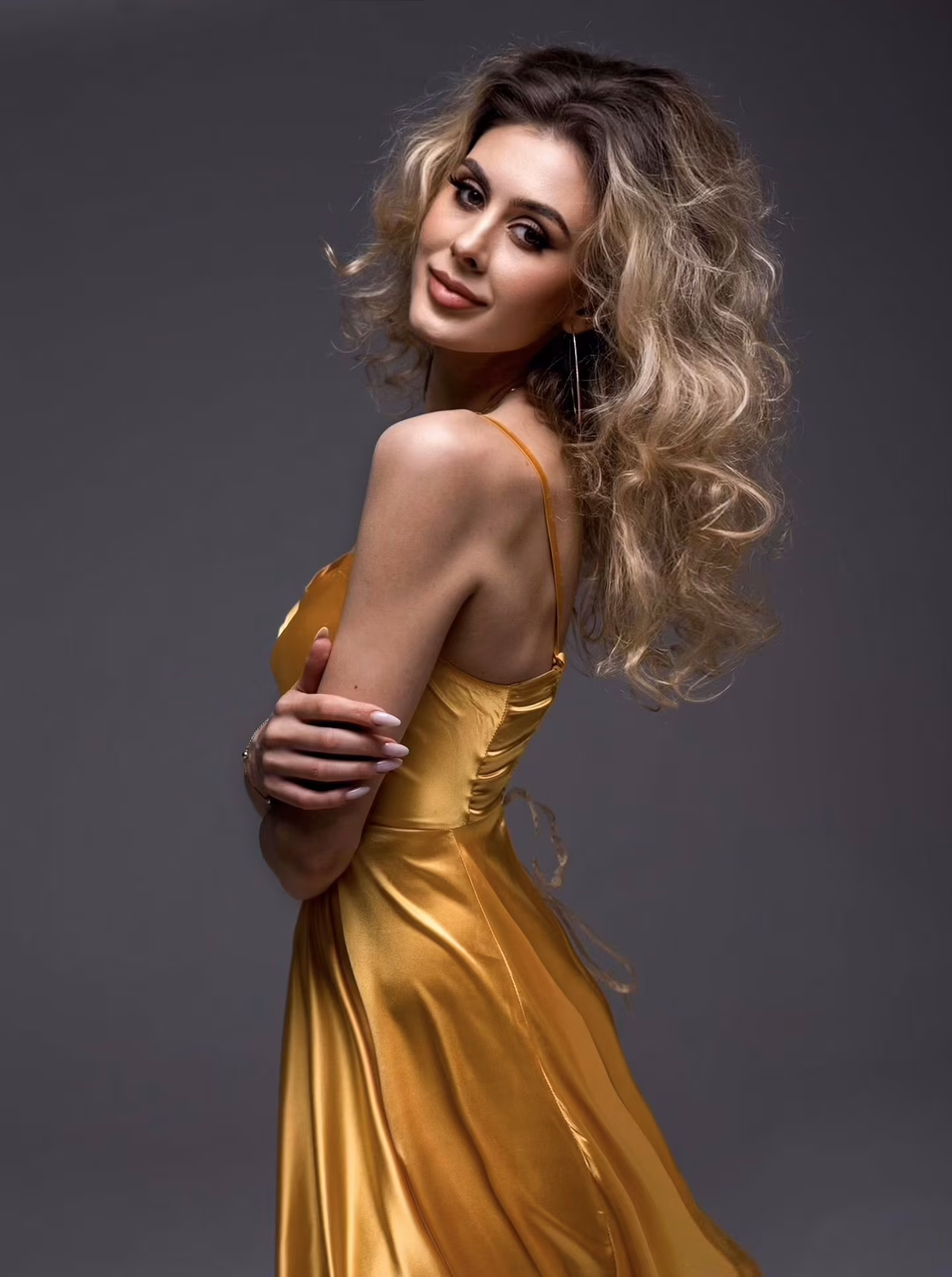 Olena 37 Kyiv Ukraine Ready to create our future together as your bride