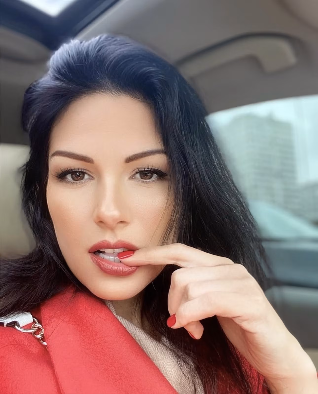 Yaroslava 43 Kyiv Ukraine Ready to stand by my husband as your devoted bride