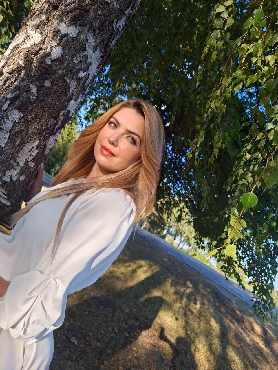 Oksana 44 Kiev Ukraine Ready to stand by my husband as your devoted bride