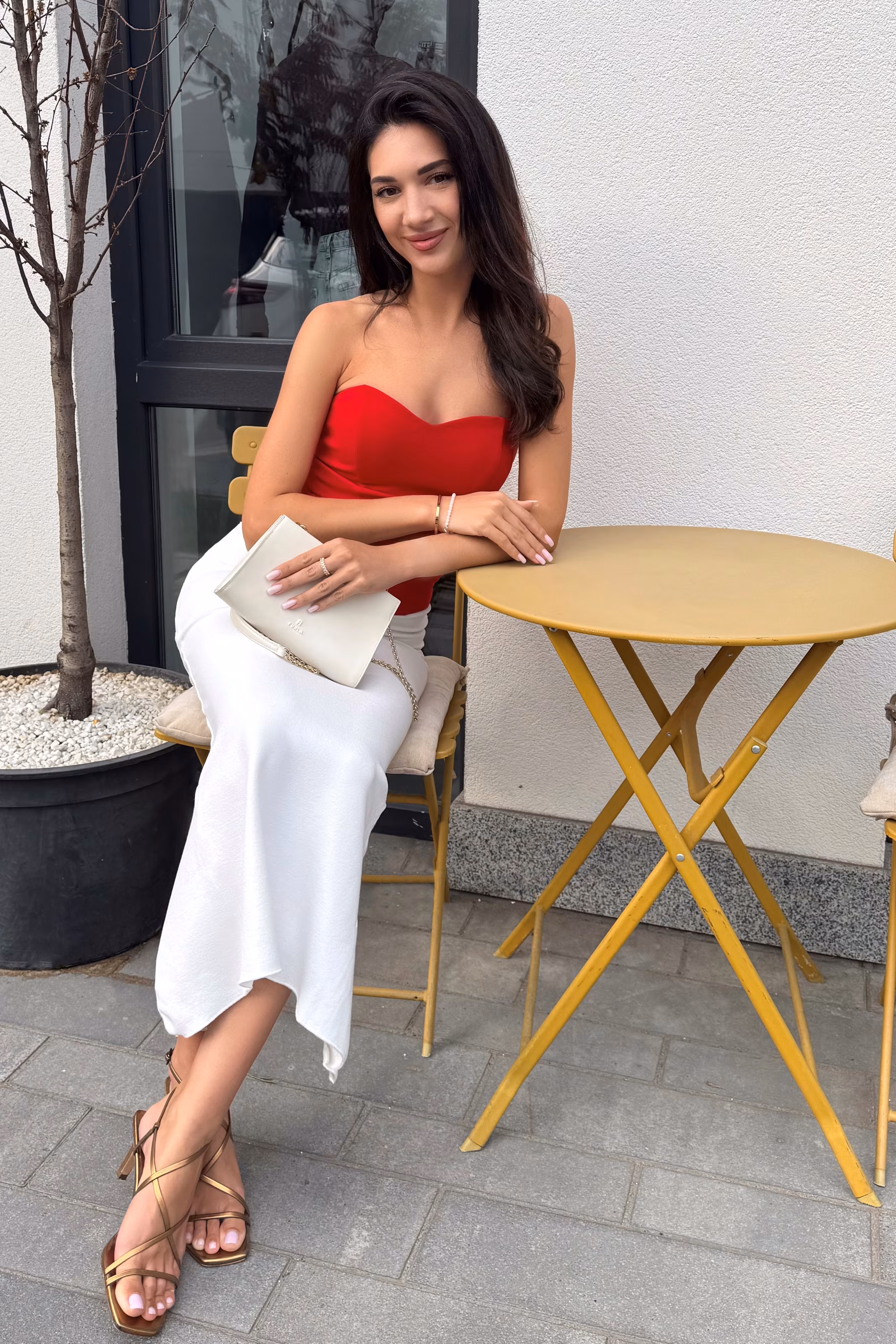 Anna 29 Kyiv  Ukraine I believe in a happy marriage as your bride
