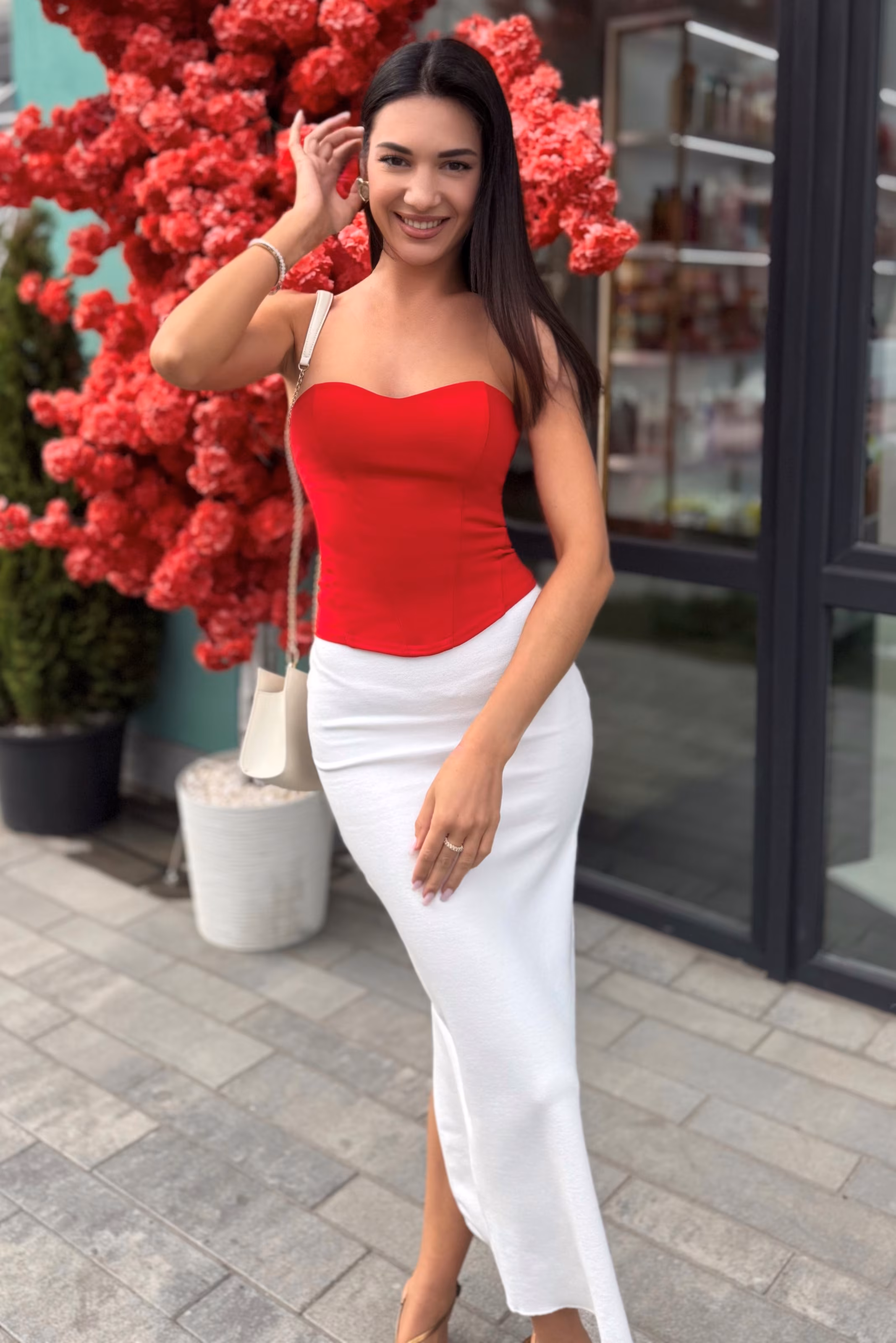 Anna 29 Kyiv  Ukraine I believe in a happy marriage as your bride