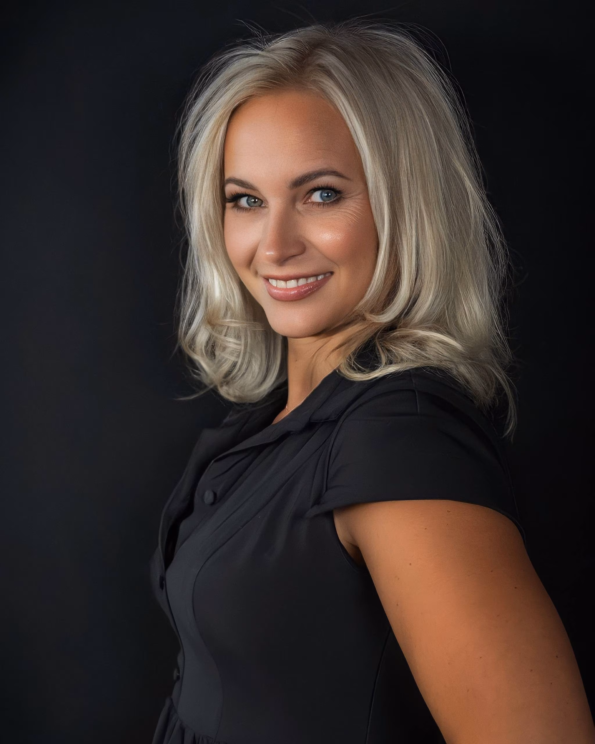 Sveta 49 Ukrainka Ukraine Looking for a thoughtful husband to be his bride