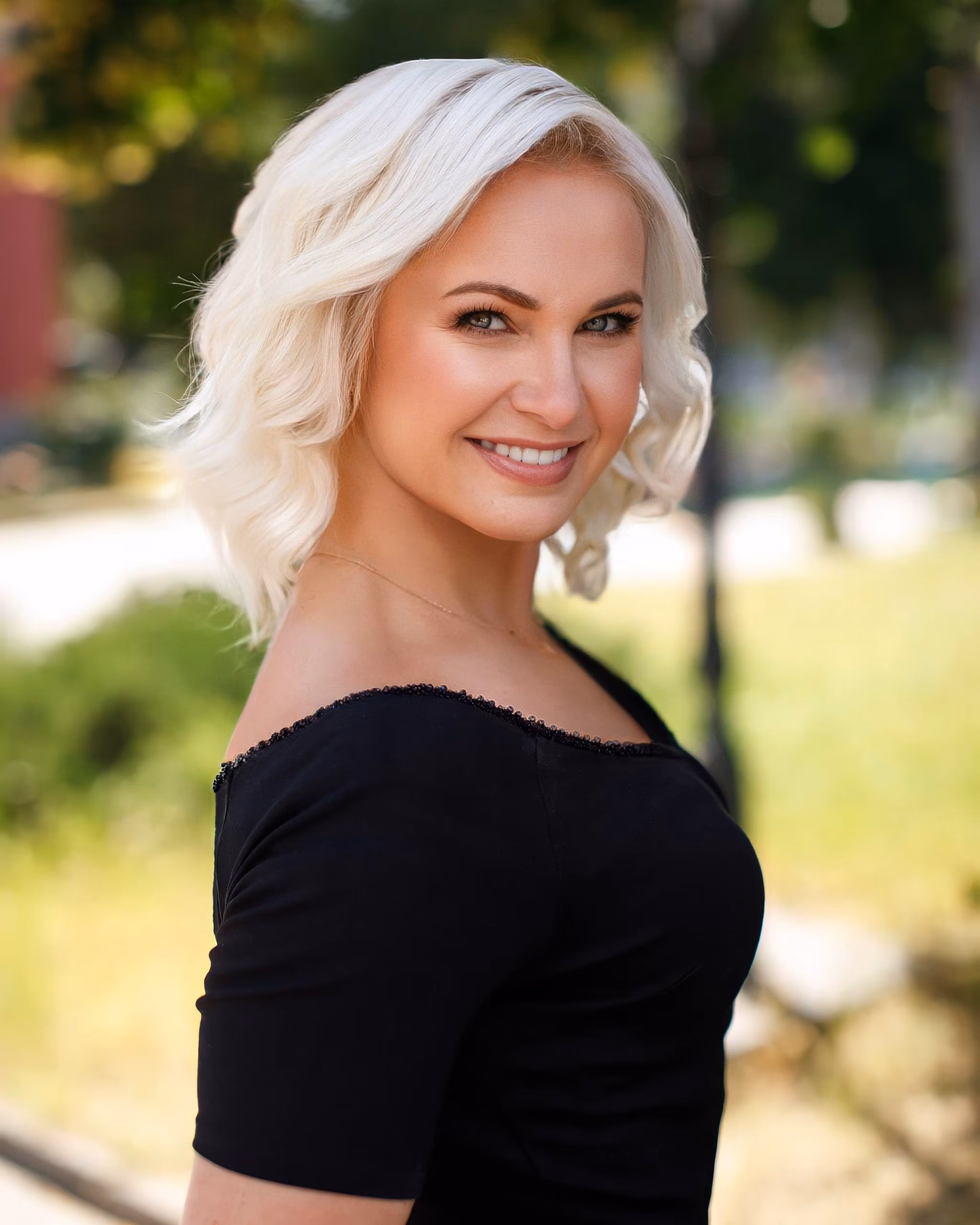 Sveta 49 Ukrainka Ukraine Looking for a thoughtful husband to be his bride
