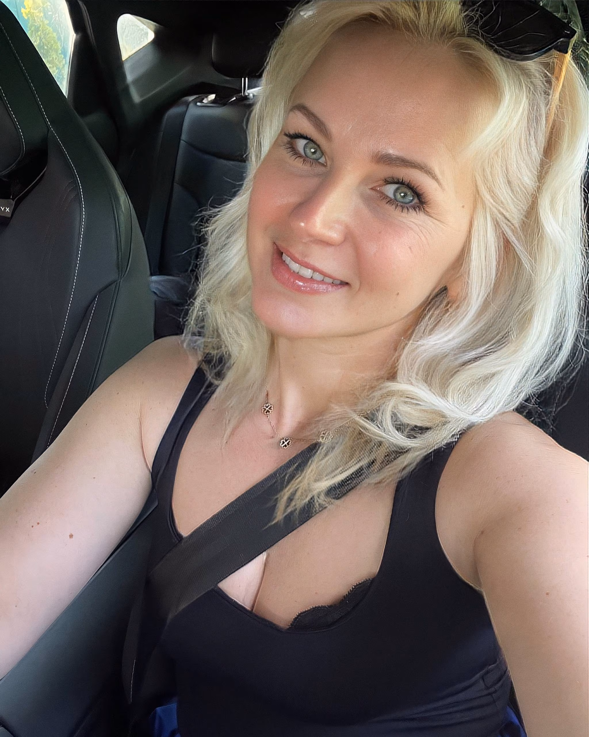 Sveta 49 Ukrainka Ukraine Looking for a thoughtful husband to be his bride