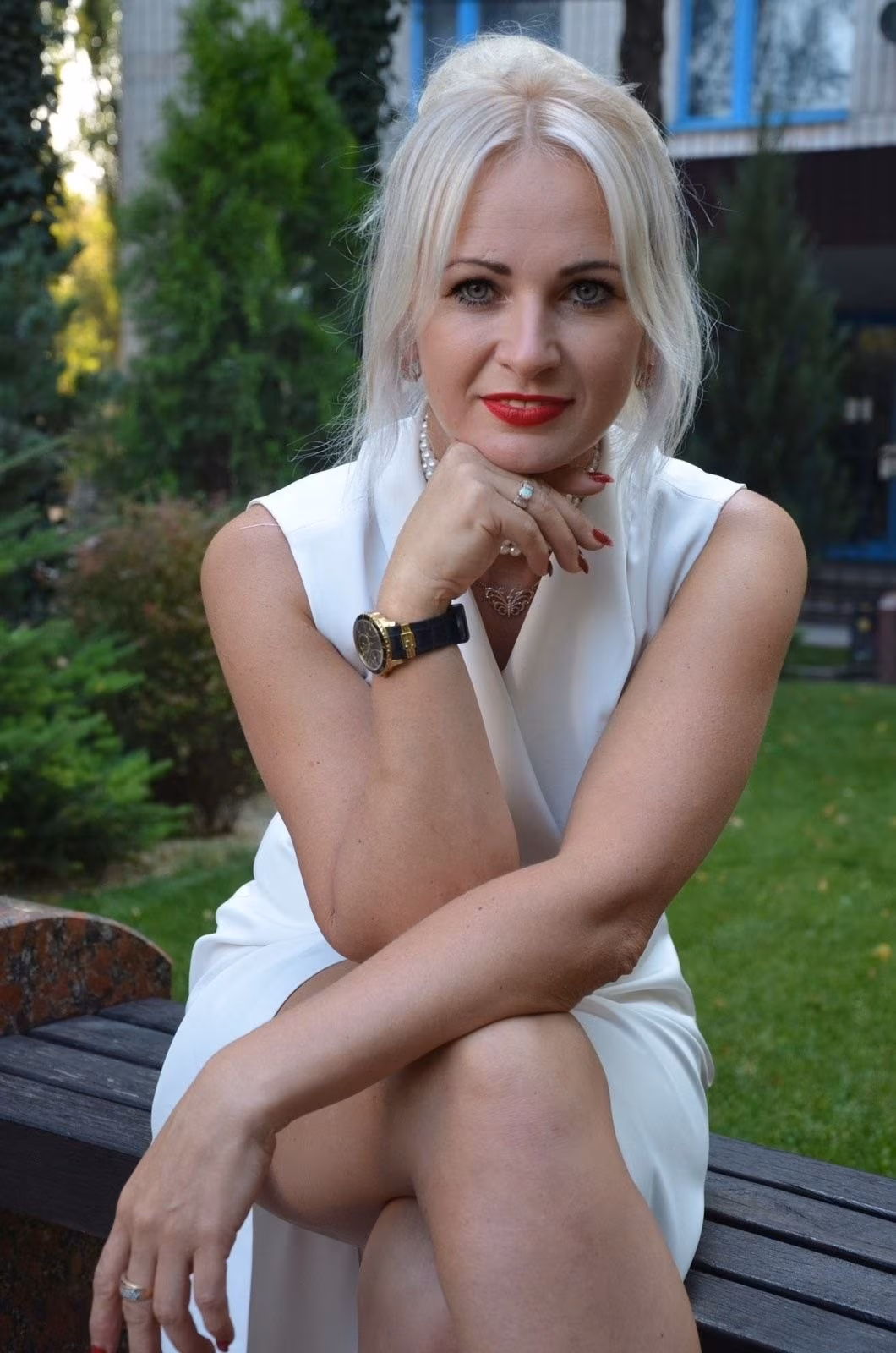 Sveta 49 Ukrainka Ukraine Looking for a thoughtful husband to be his bride