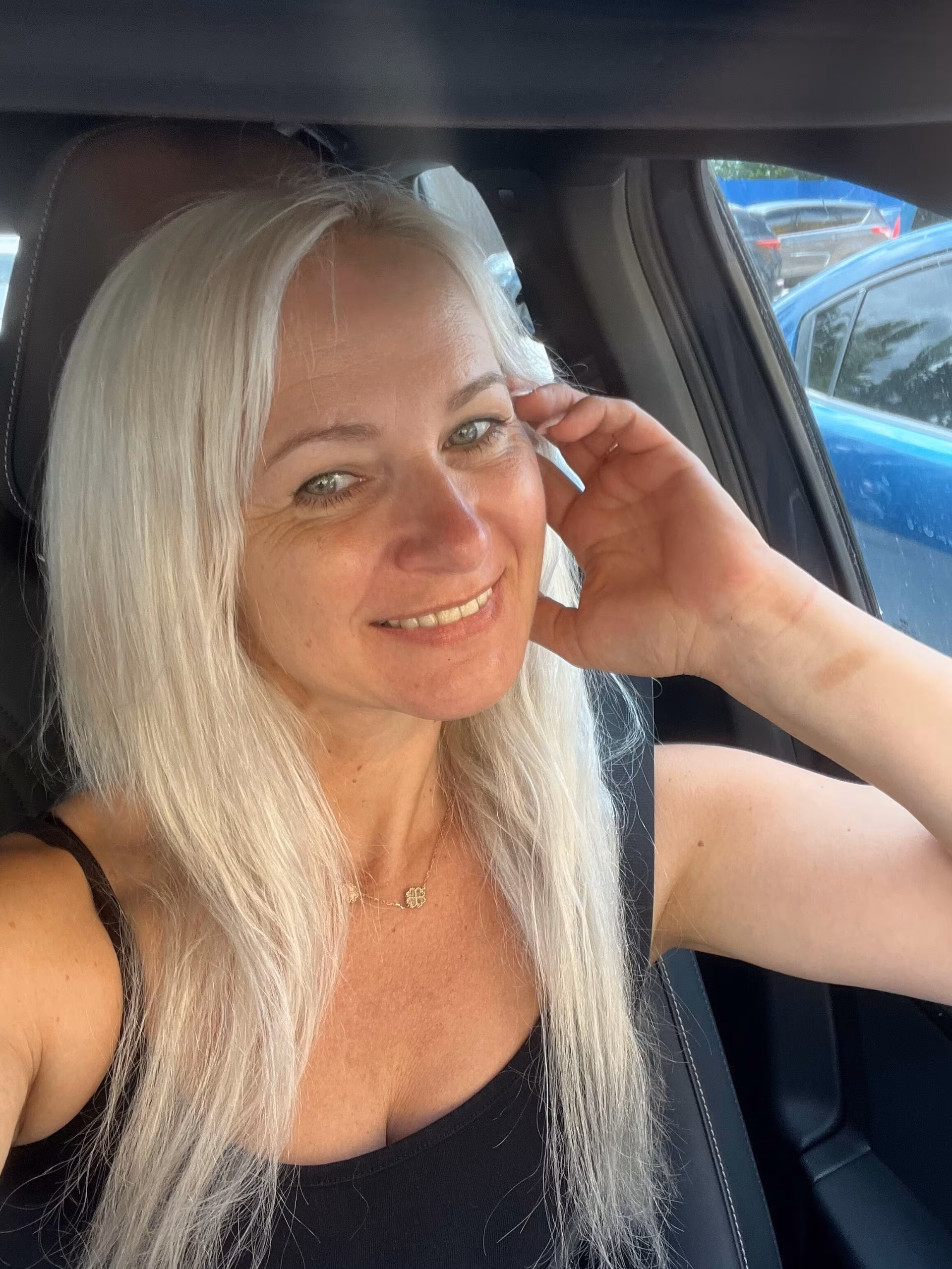 Sveta 49 Ukrainka Ukraine Looking for a thoughtful husband to be his bride