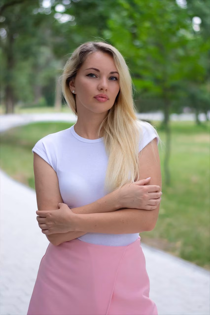 Olga 42 Bucharest Romania Ready to turn dreams into reality as your bride