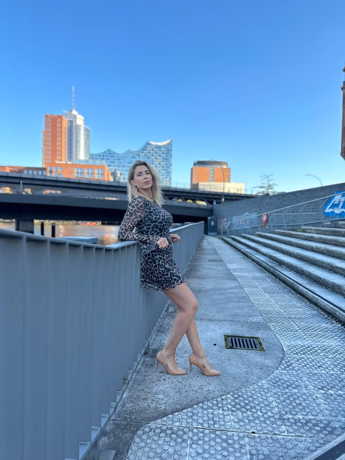 Anna 41 Hamburg Germany Searching for my fairy tale prince to make me a bride