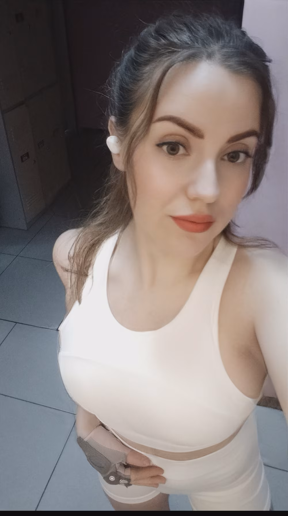 Irina 34 Lukow Poland Seeking a kind and truthful man to be his bride
