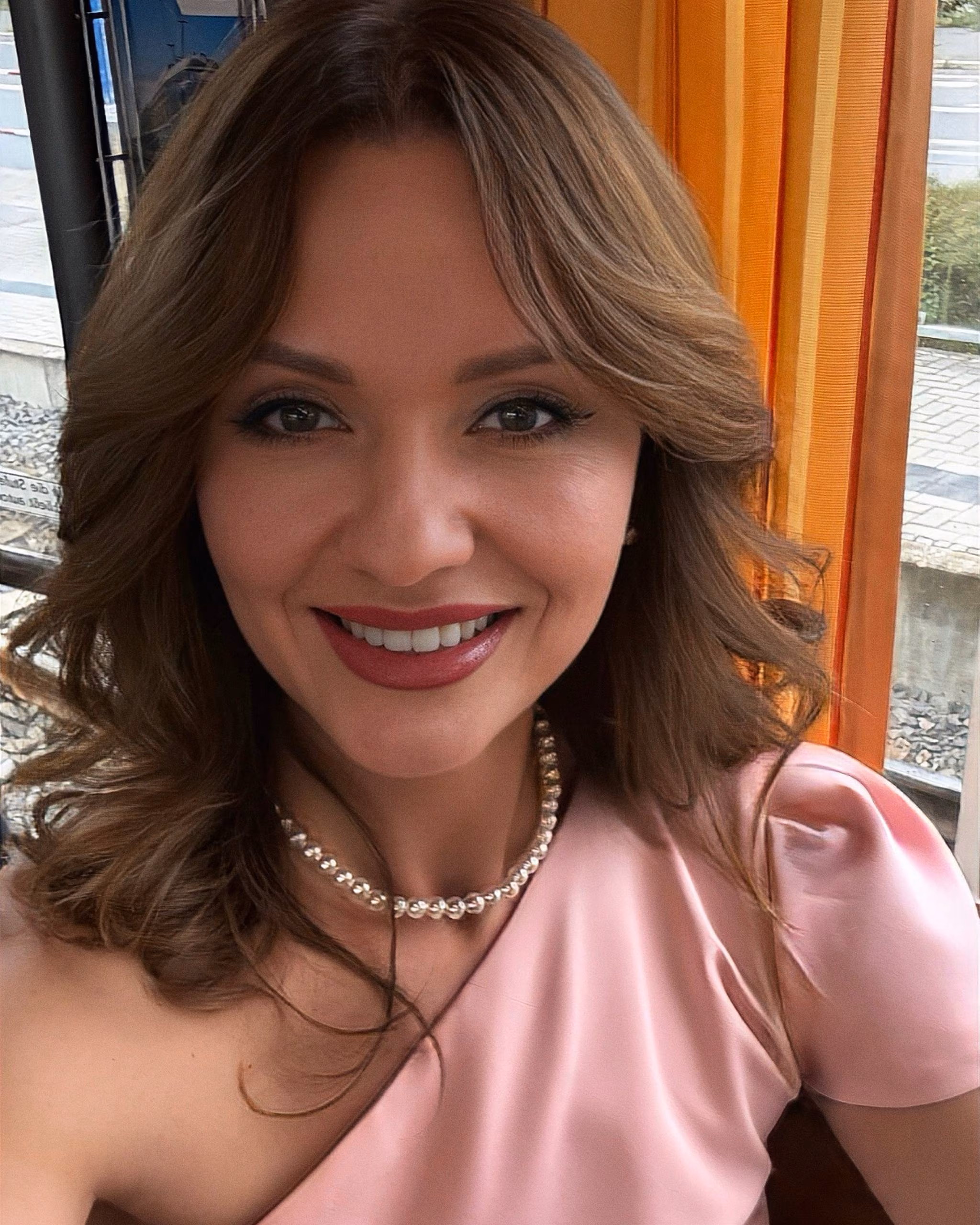 Anna 39 Düsseldorf Germany I am a family oriented woman ready to be a bride