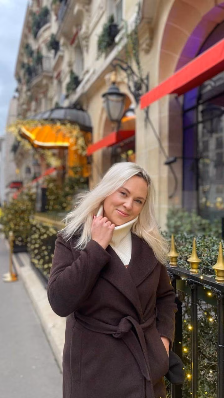 Victoria 51 Berlin Germany I am ready to love you endlessly as your bride
