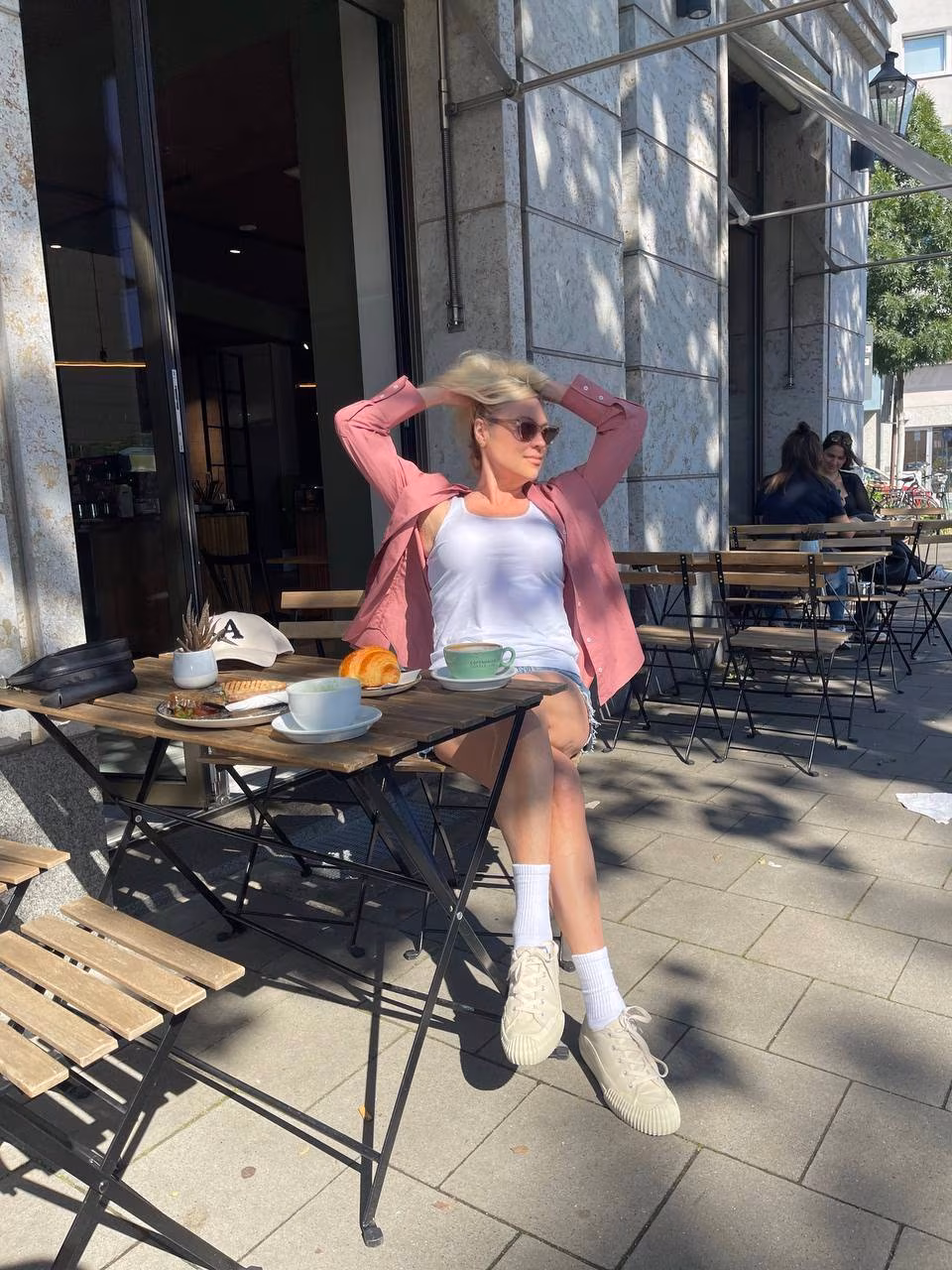 Victoria 51 Berlin Germany I am ready to love you endlessly as your bride
