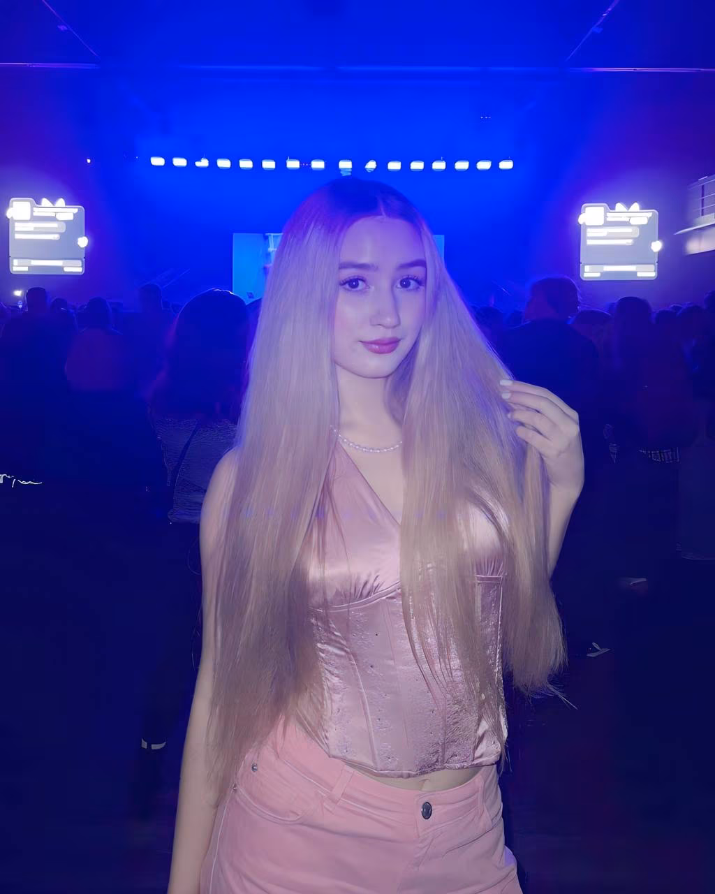 Alisa 18 Kiev Ukraine Looking for a man who wants children and a bride