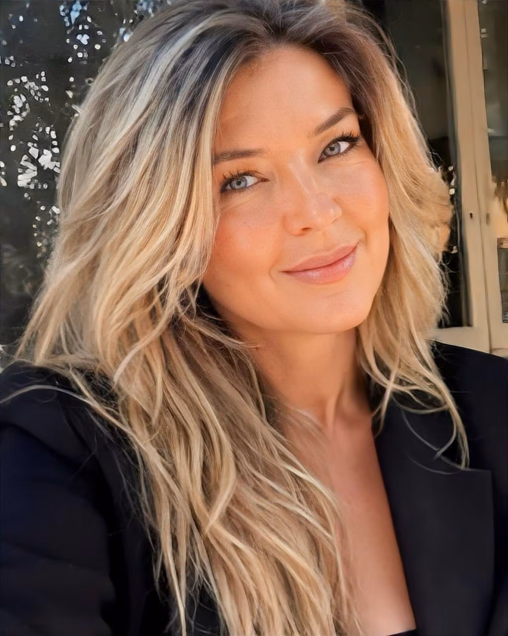Yulia 51 Grenoble France Looking for a secure relationship to be your bride
