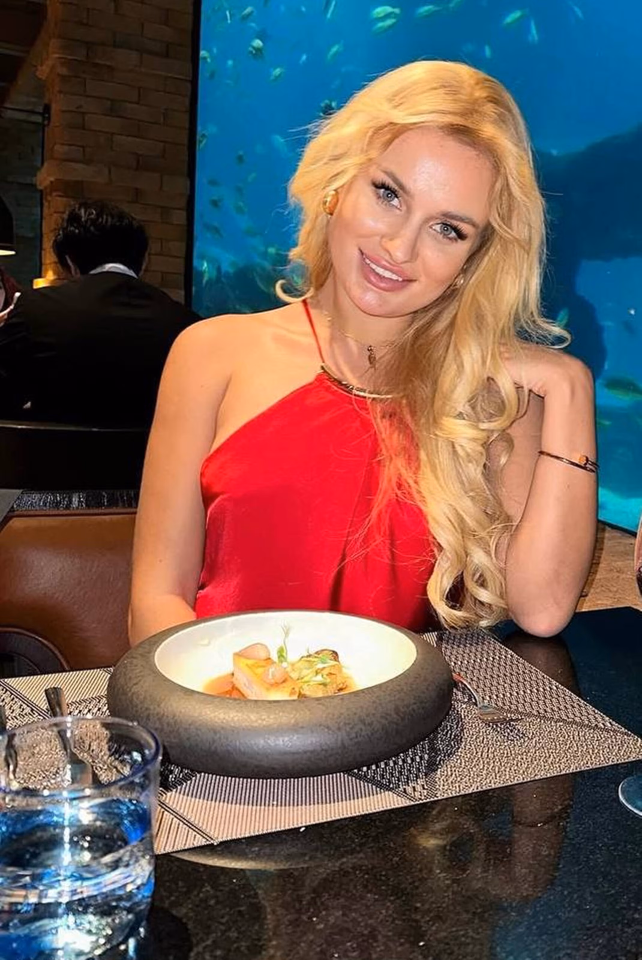 Elina 32 Hamburg Germany Looking for my best friend and lover to be his bride