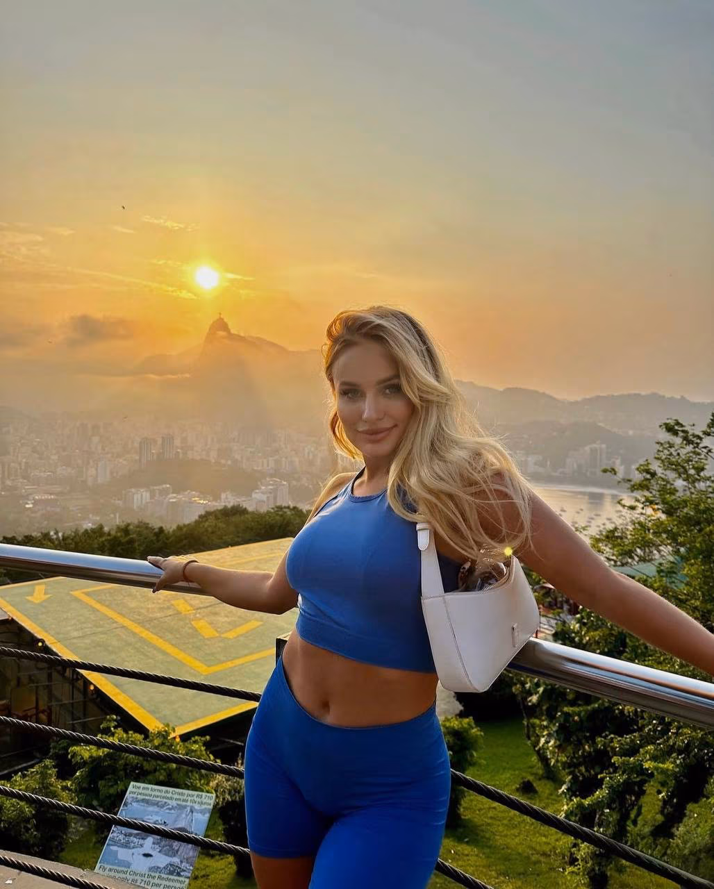 Elina 32 Hamburg Germany Looking for my best friend and lover to be his bride