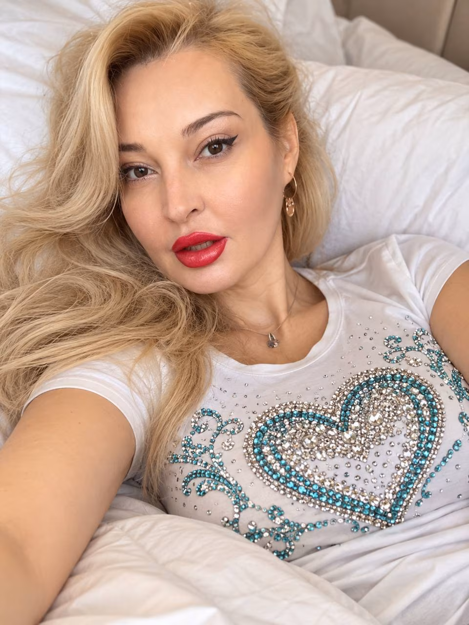 Olena 42 Kyiv Ukraine Ready to find happiness together as your bride